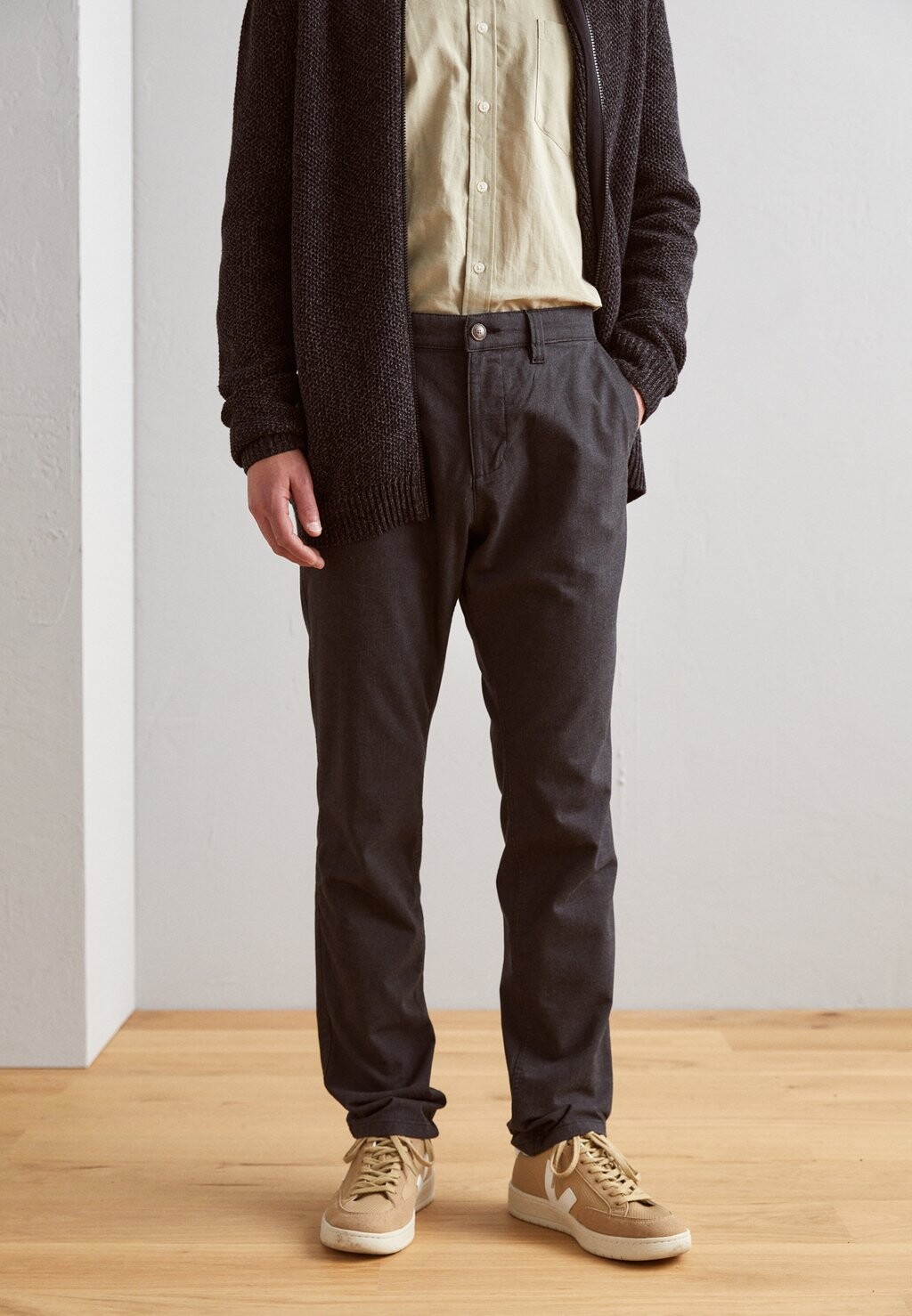 

Брюки Esprit, цвет anthracite