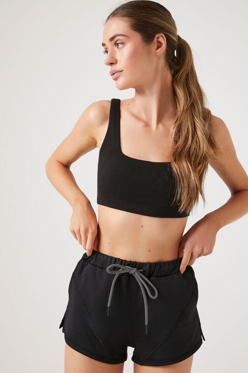 

Активные шорты на шнурке Forever 21, черный