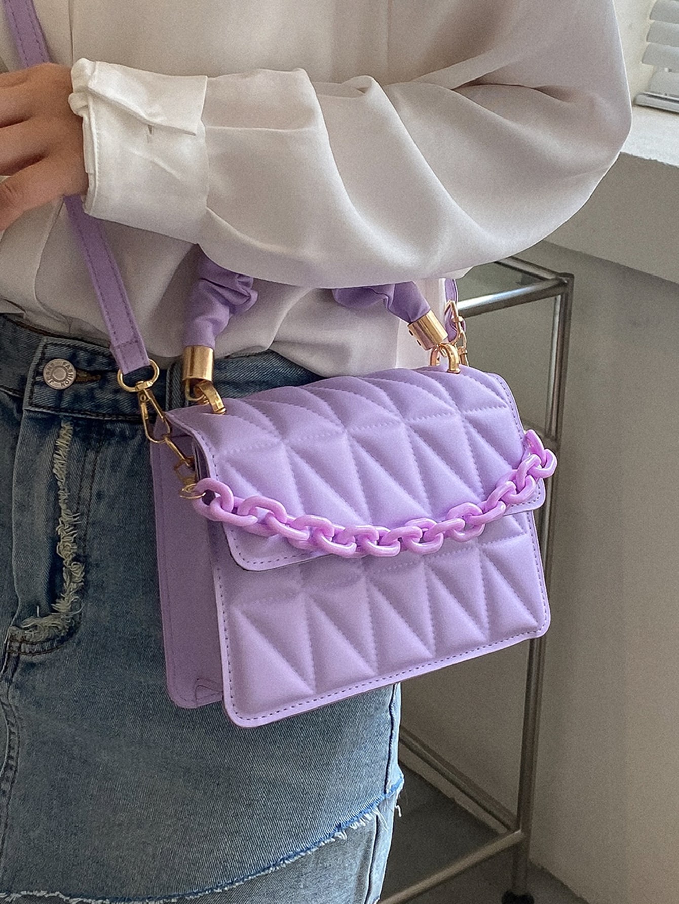 Миниатюрная квадратная сумка с клапаном и геометрическим тиснением в виде цепочки, фиолетовый