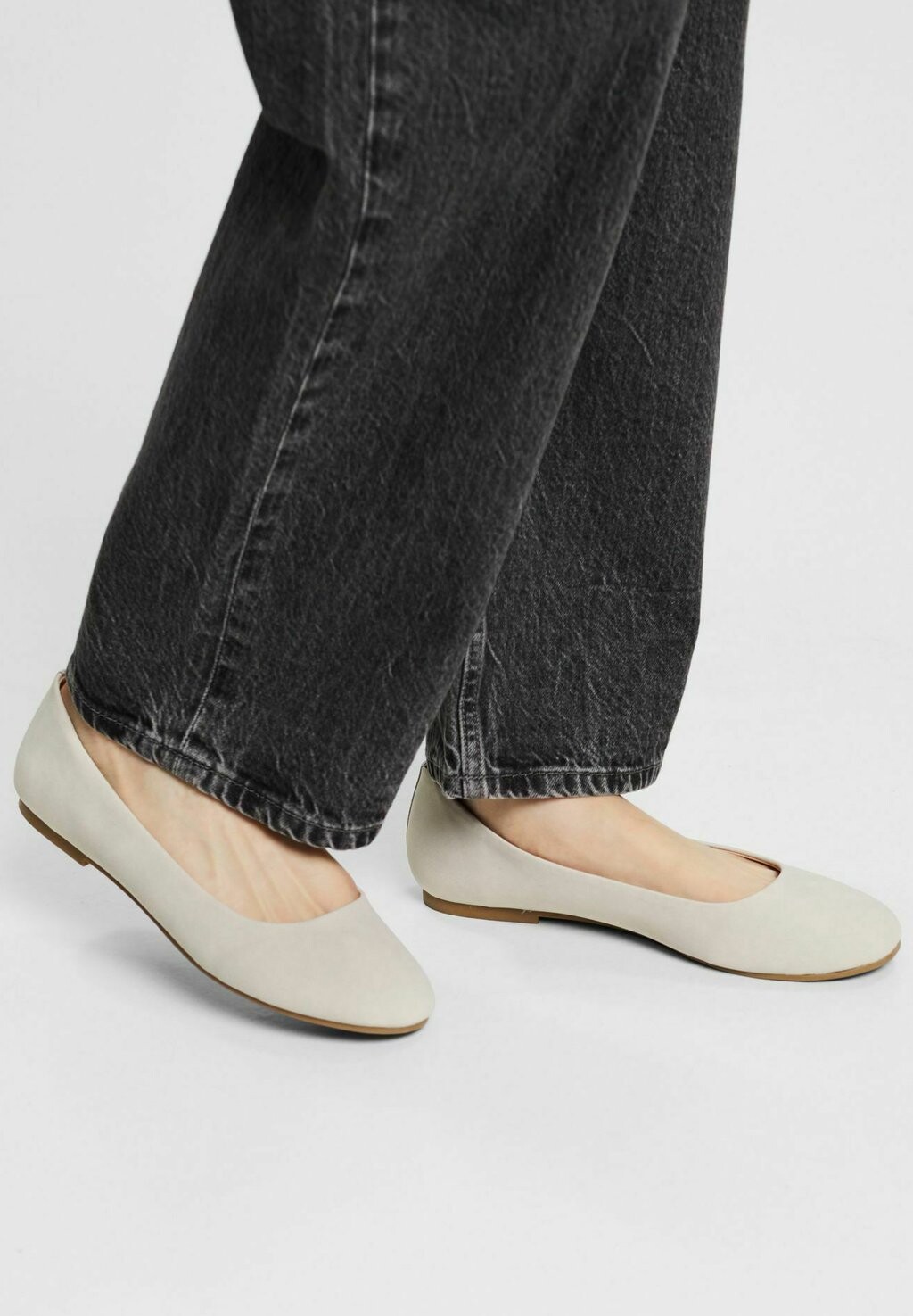 

Классические балетки Esprit, цвет grey