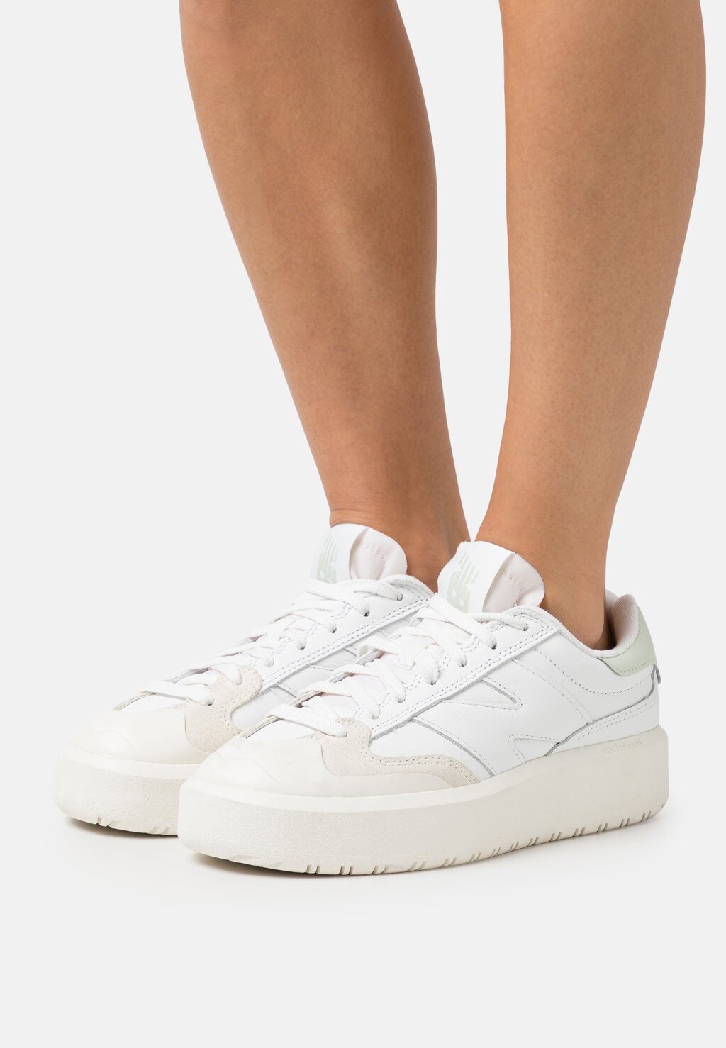 

Низкие кроссовки CT302 New Balance, белый