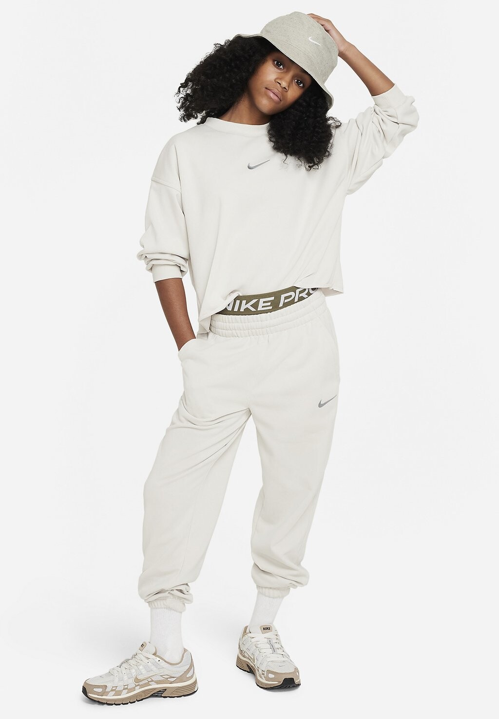

Толстовка Df Crew Dance Nike, цвет light bone