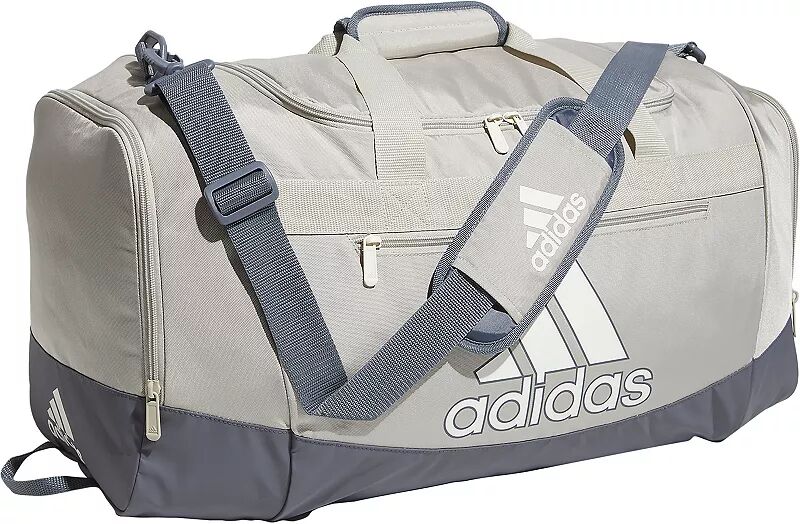 Спортивная сумка Adidas Defender IV среднего размера