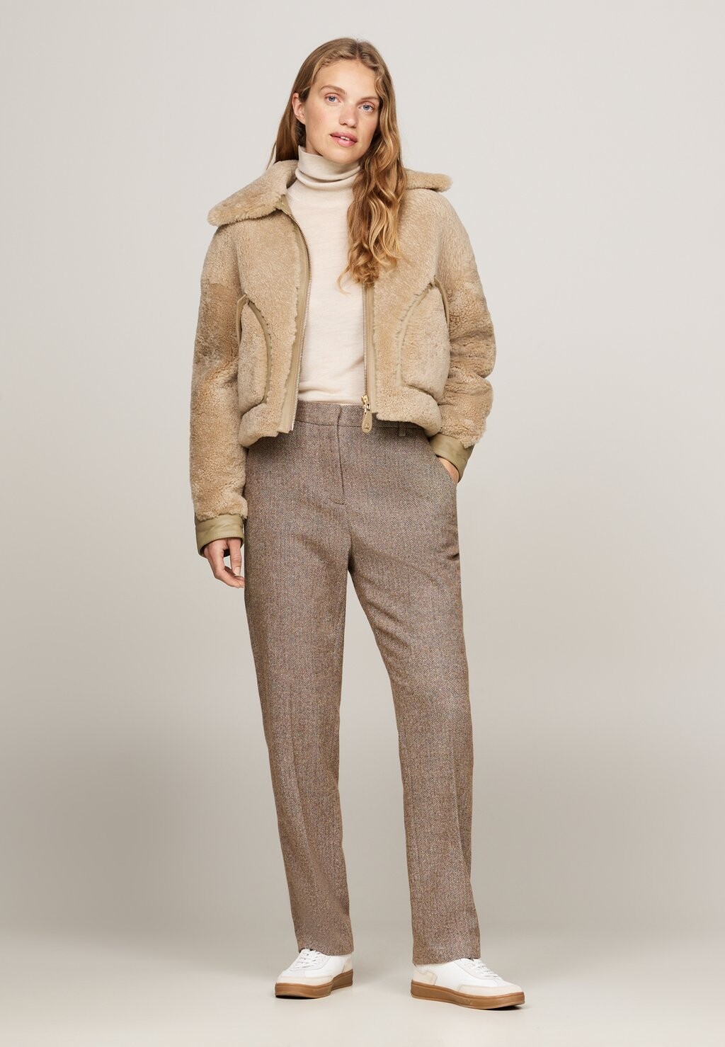 

Брюки HERRINGBONE Tommy Hilfiger, серо-коричневый