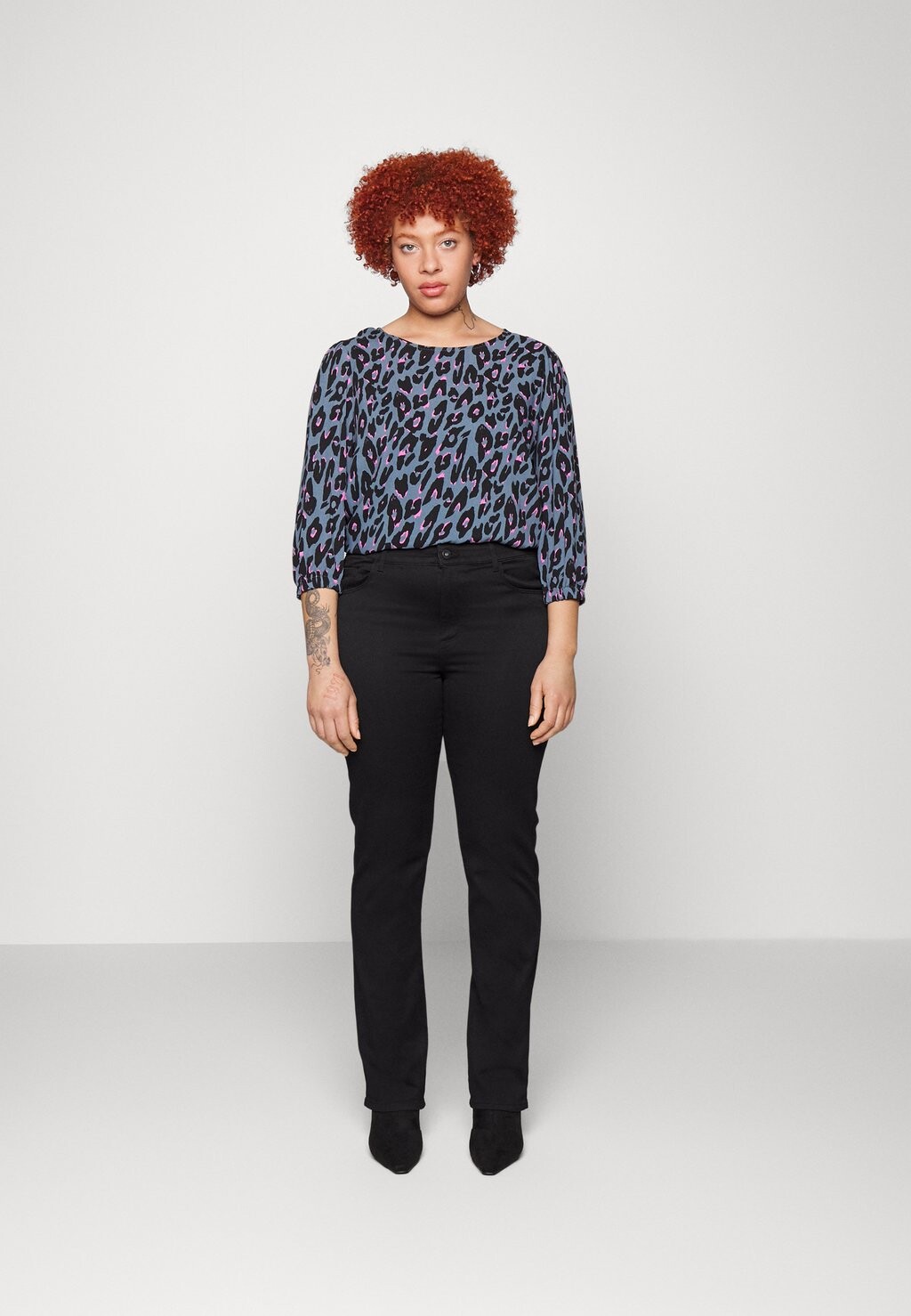 

Джинсы Skinny Fit ONLY Carmakoma, черный