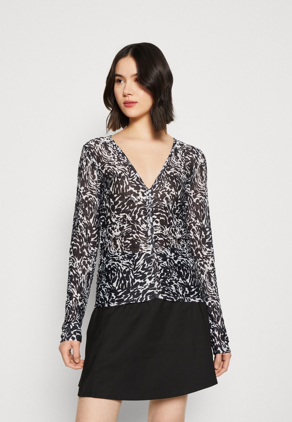 

Рубашка с длинным рукавом Gina Tricot, черный