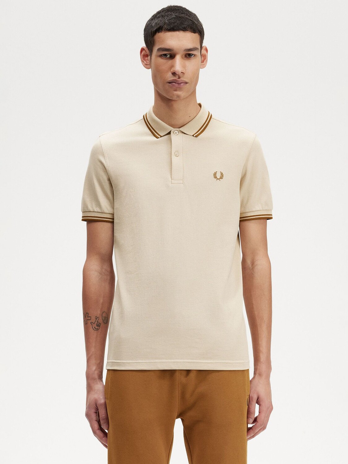 

Рубашка-поло обычного кроя Fred Perry с двойными кончиками, овсяная
