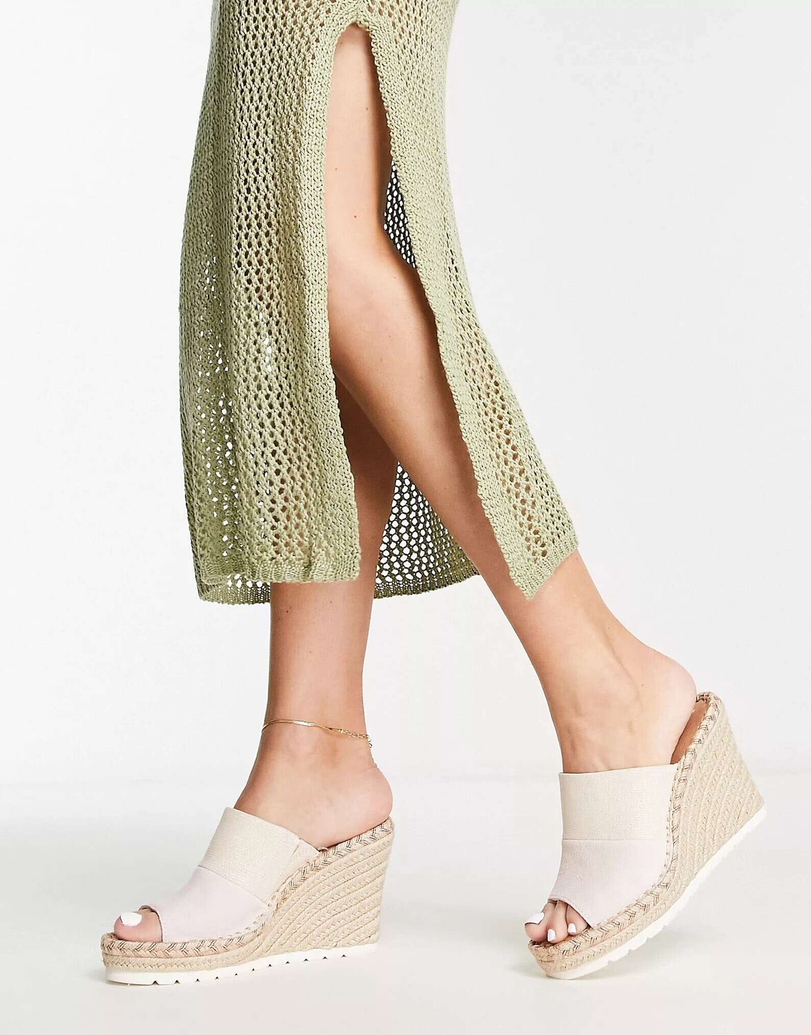 

Розовые эспадрильи на танкетке Toms monica