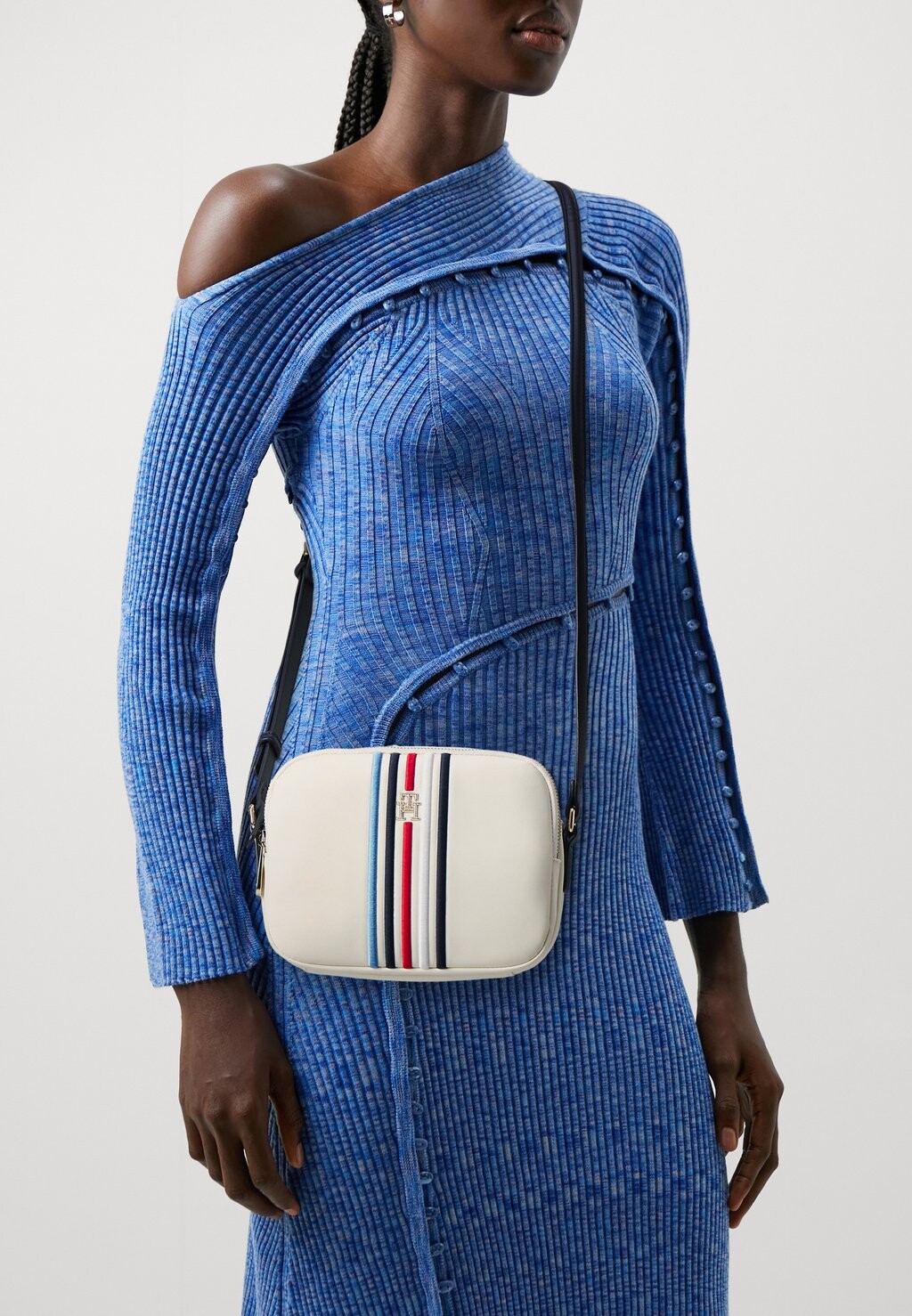 

Сумка Tommy Hilfiger, молочный