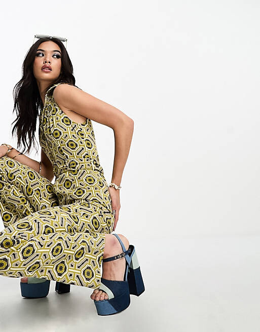 

Саржевый комбинезон без рукавов с поясом и молнией спереди ASOS DESIGN