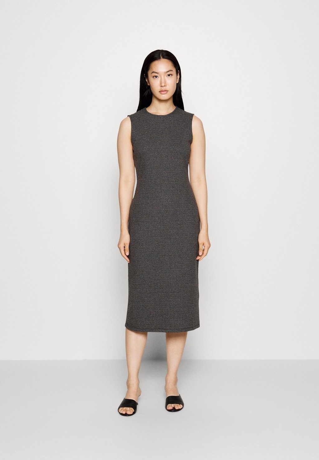 

Платье прямого кроя WEEKEND MaxMara