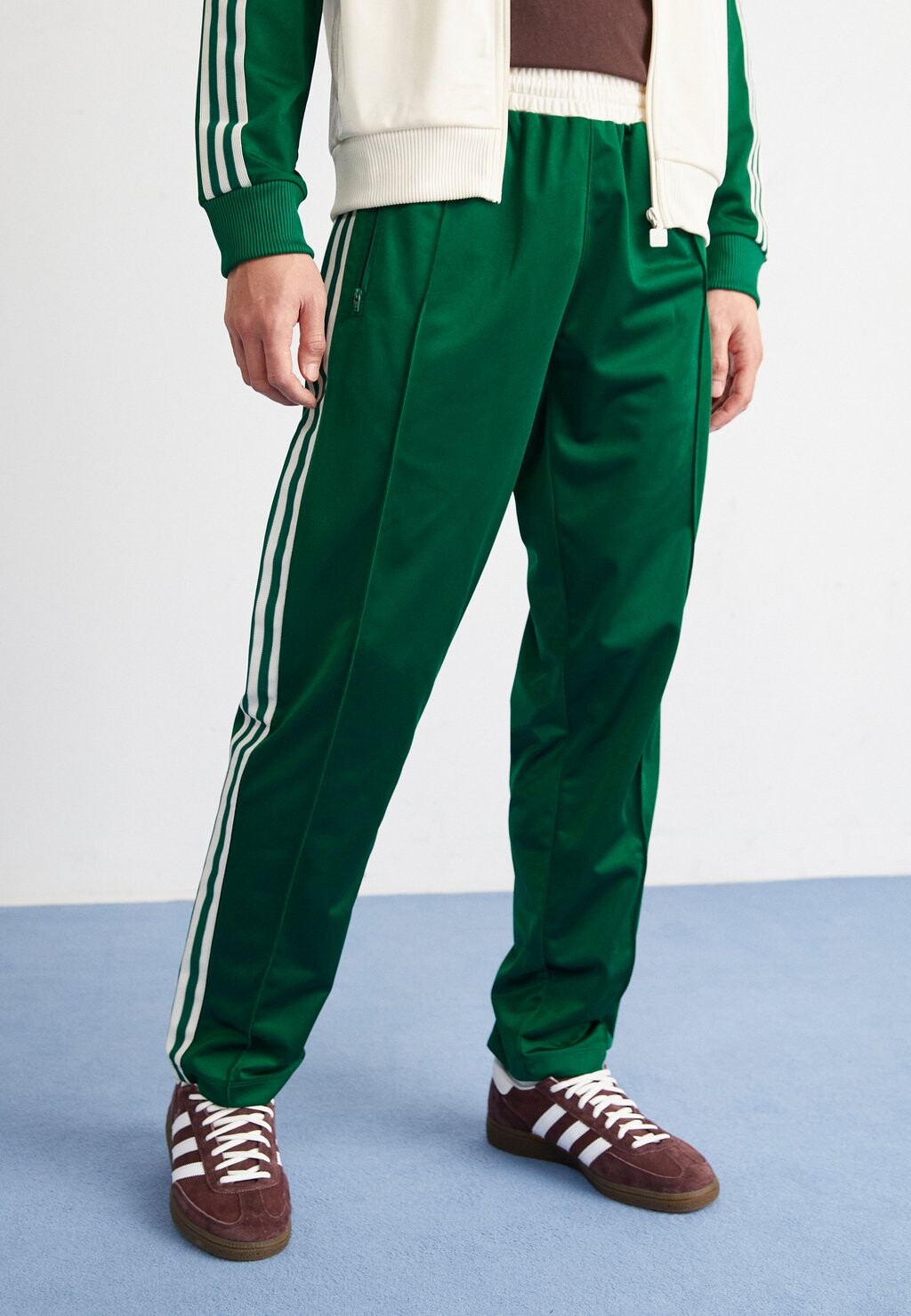 

Спортивные брюки Archive adidas Originals, цвет collegiate green