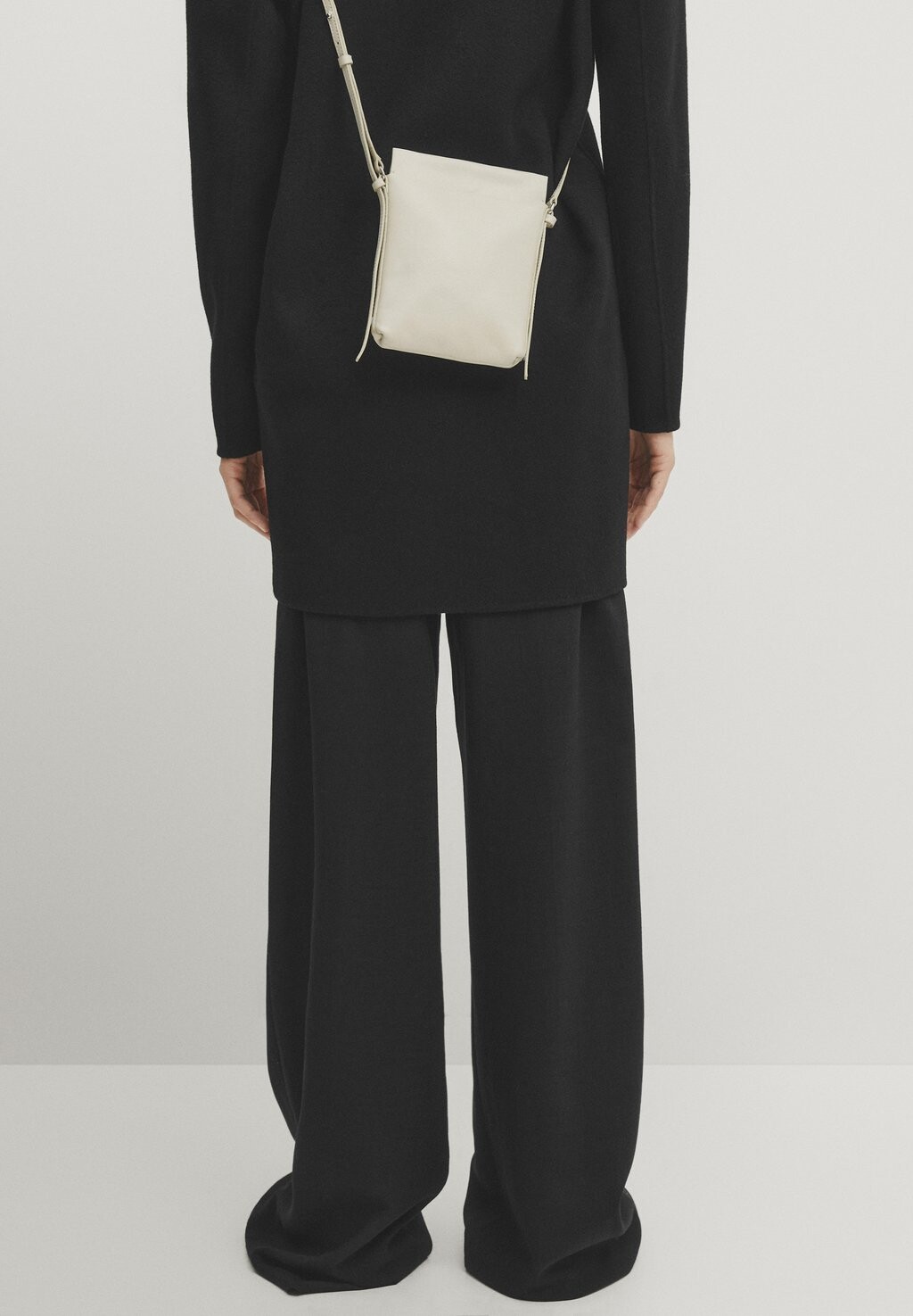 

Сумка через плечо Massimo Dutti, белая