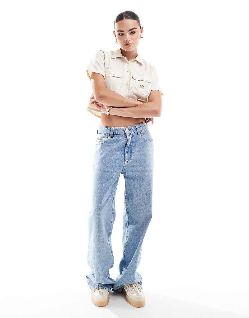 

Бежевая укороченная рабочая рубашка с короткими рукавами Dickies