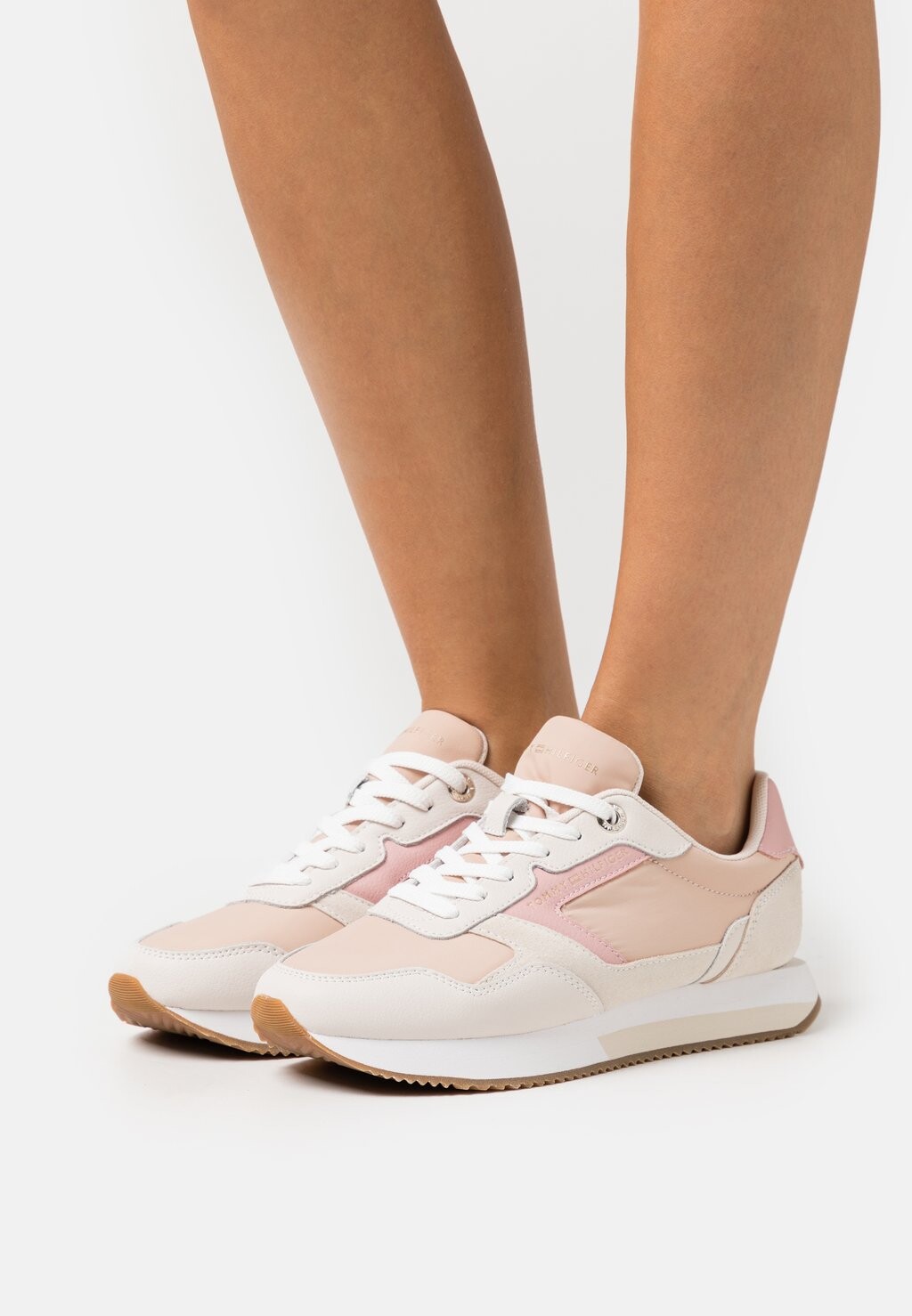 

Кроссовки Tommy Hilfiger Essential Runner, туманный румянец