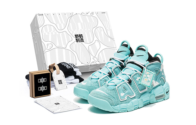 

Женские баскетбольные кроссовки Nike Air More Uptempo Vintage