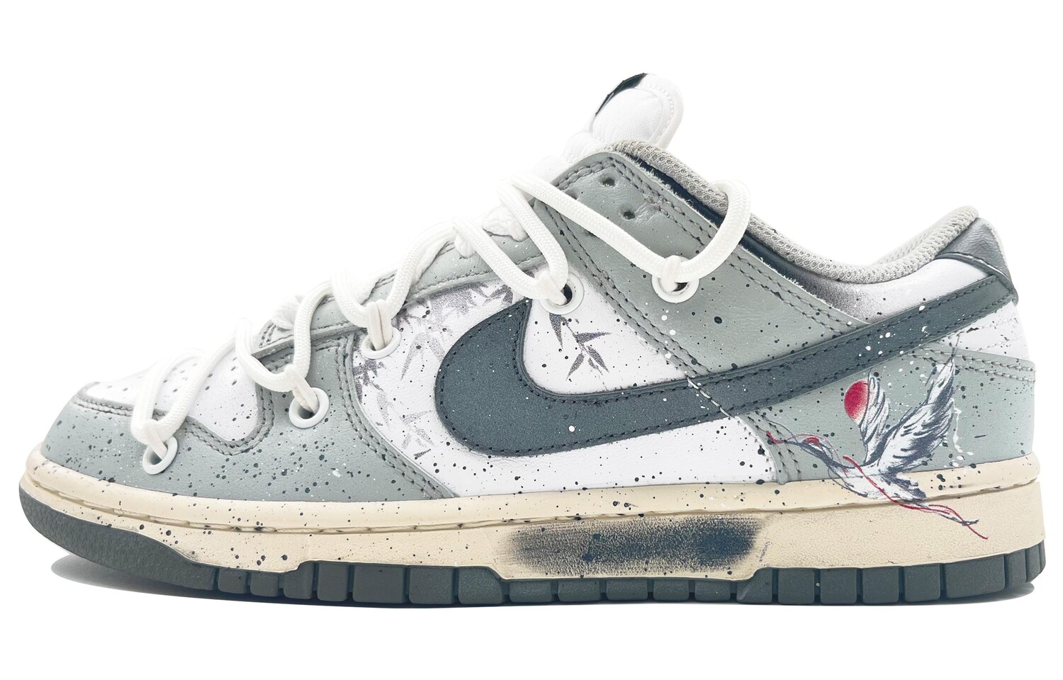 

Женские кроссовки для скейтбординга Nike Dunk Low, Light Gray