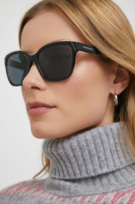 

Солнцезащитные очки Emporio Armani, черный