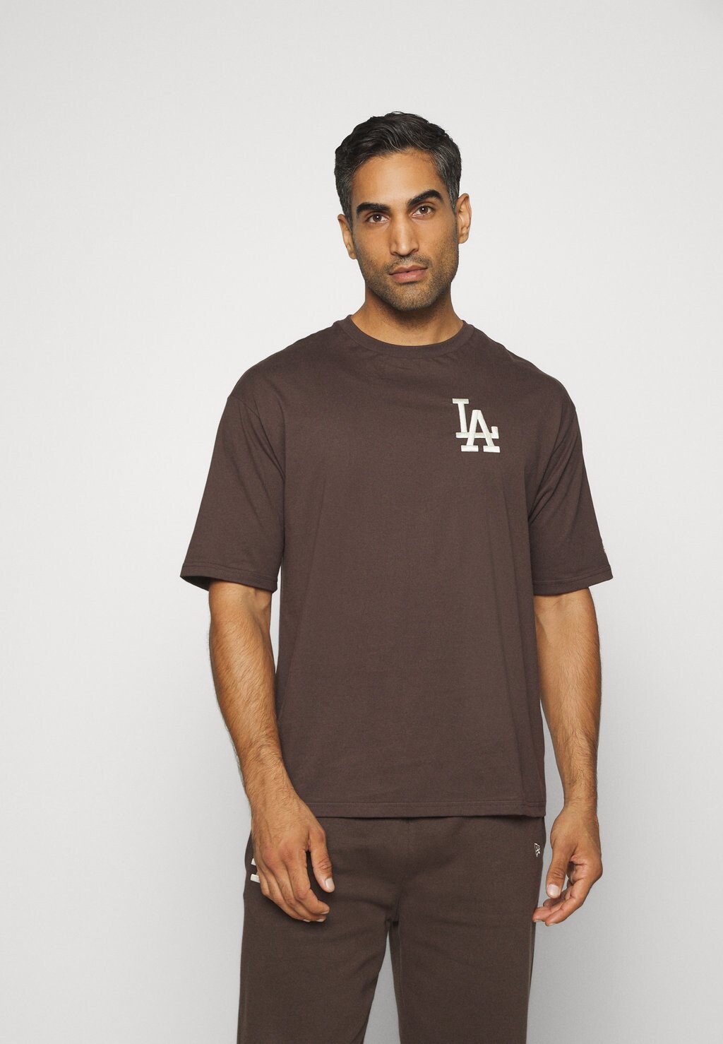 

Team Mlb Los Angeles Dodgers League Essentials Tee New Era, коричневый