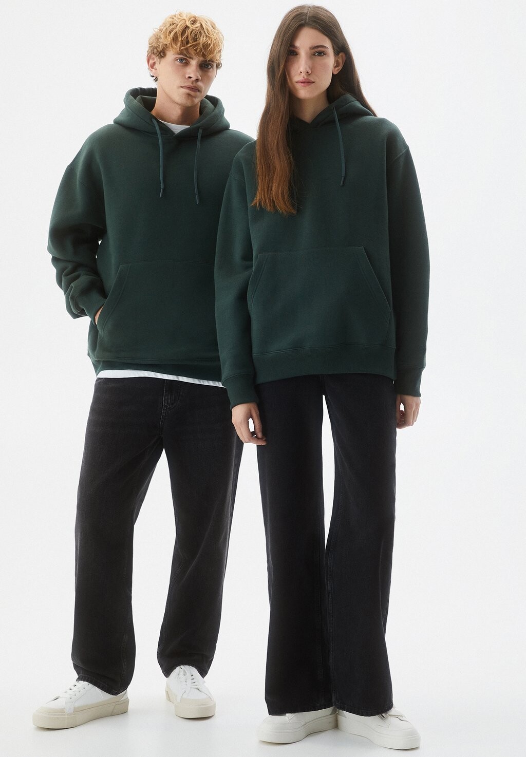 

Толстовка Basic Colored PULL&BEAR, цвет dark green
