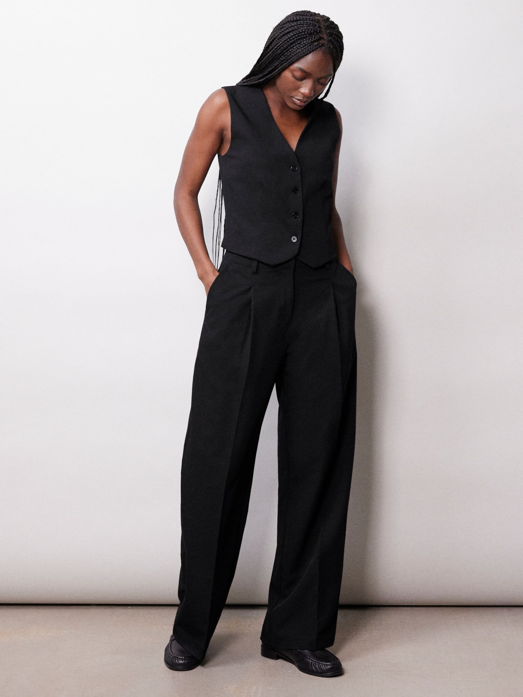 Узкие брюки строгого кроя со складками спереди Albaray, черный