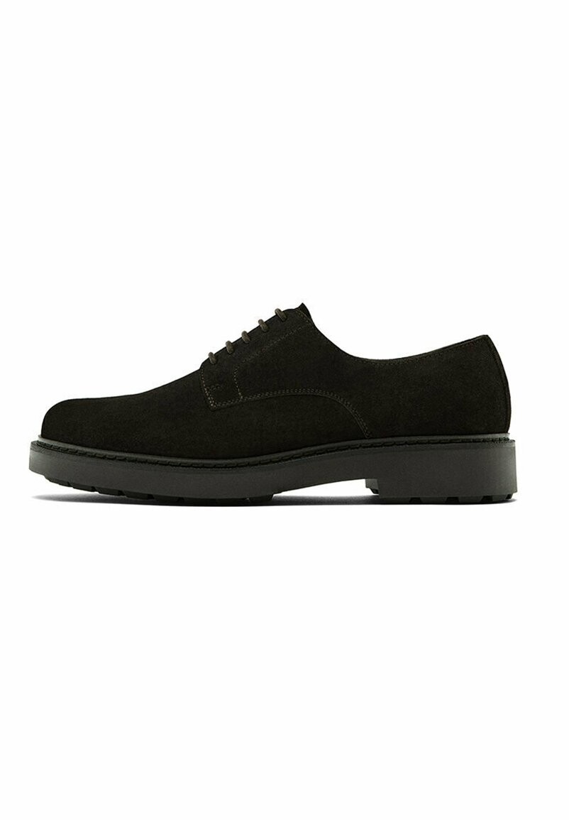 

На шнуровке Split Massimo Dutti, цвет dark brown