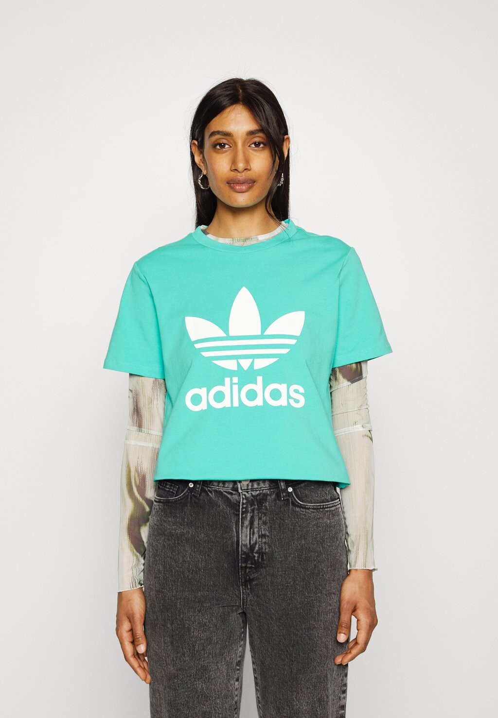 

Футболка с принтом adidas Originals, мята