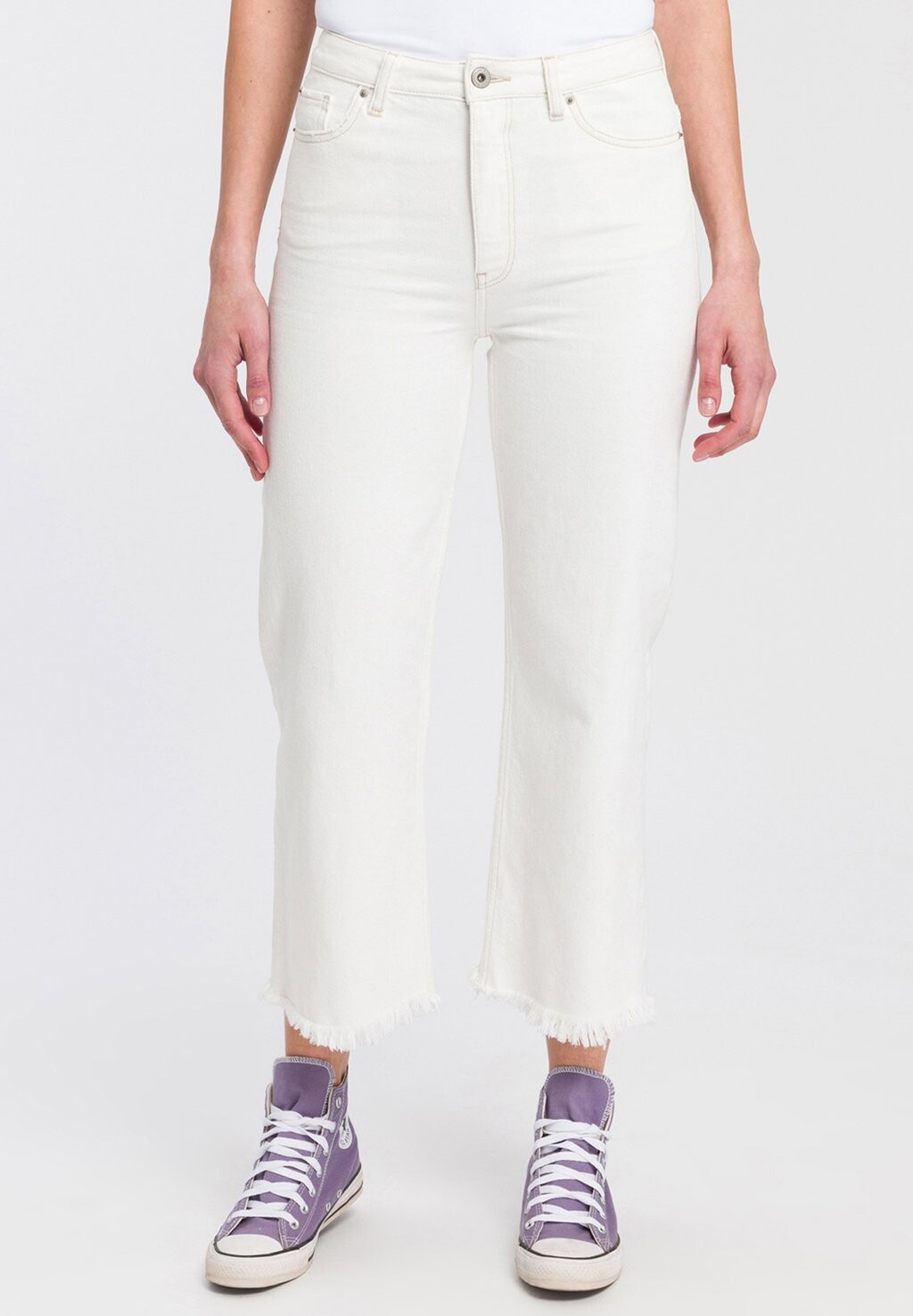 

Расклешенные джинсы Cross Jeans