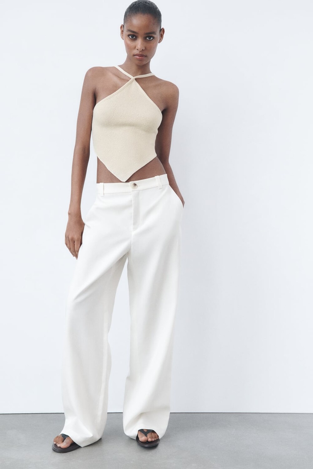 

Укороченный топ с открытой спиной ZARA, экру