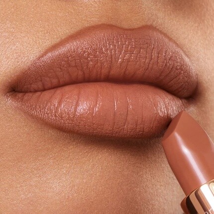 

Губная помада Charlotte Tilbury Matte Revolution, оттенок Catwalking, 3,5 г