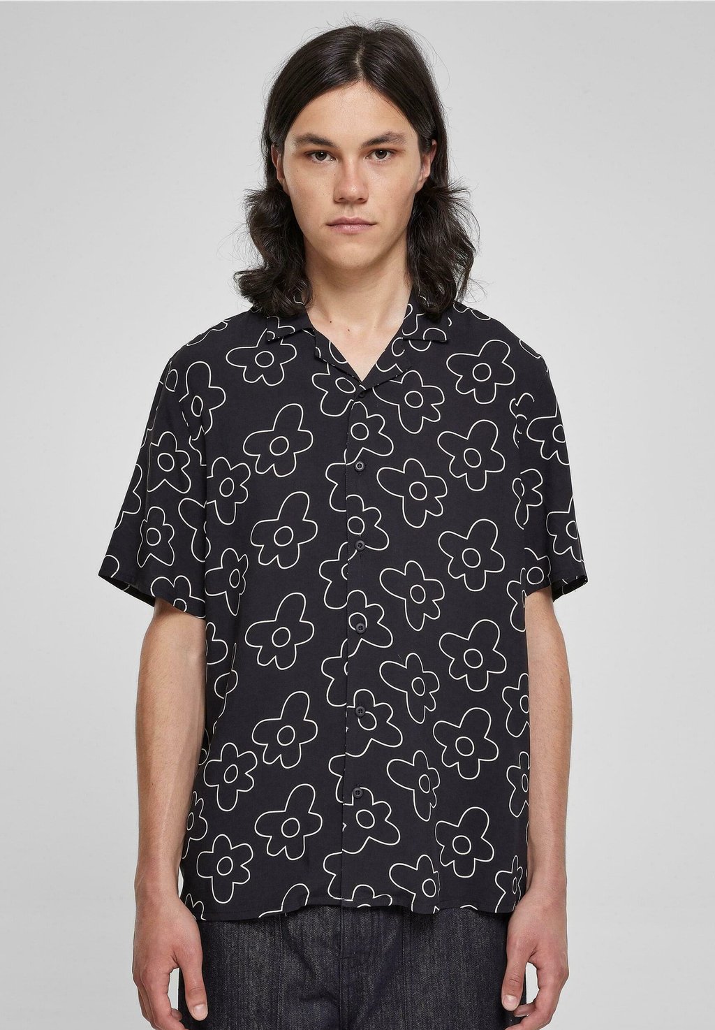 Рубашка AOP RESORT Urban Classics, цвет blackflower цена и фото