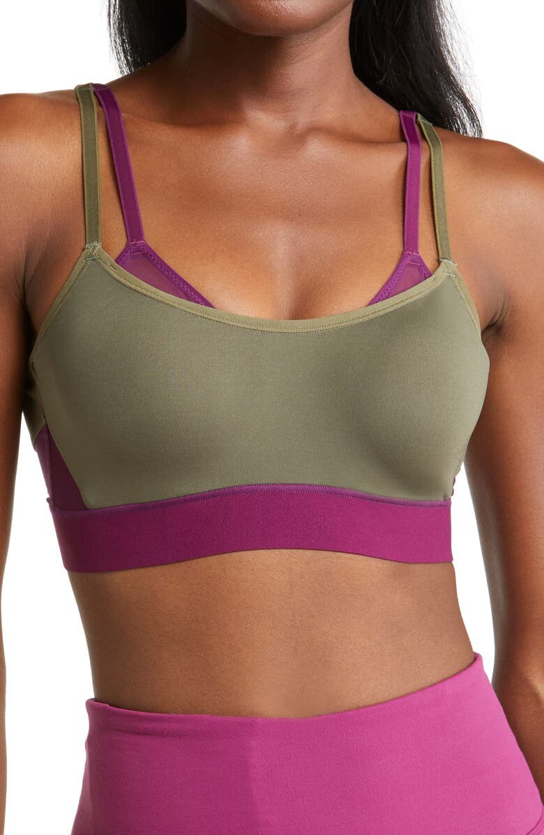 

Спортивное бра Gravity Contour на косточках NATORI