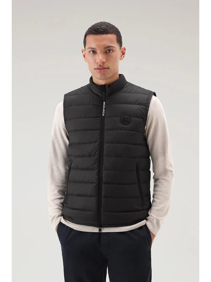 

Утепленный жилет Woolrich Daunen Sundance, черный