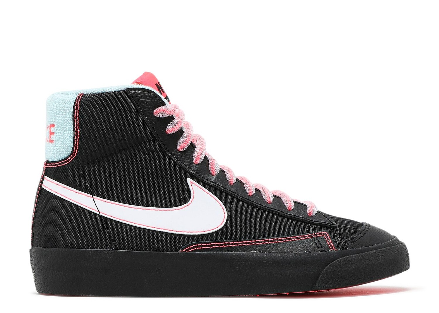 

Кроссовки Nike Blazer Mid '77 Gs 'Black Atomic Pink', черный