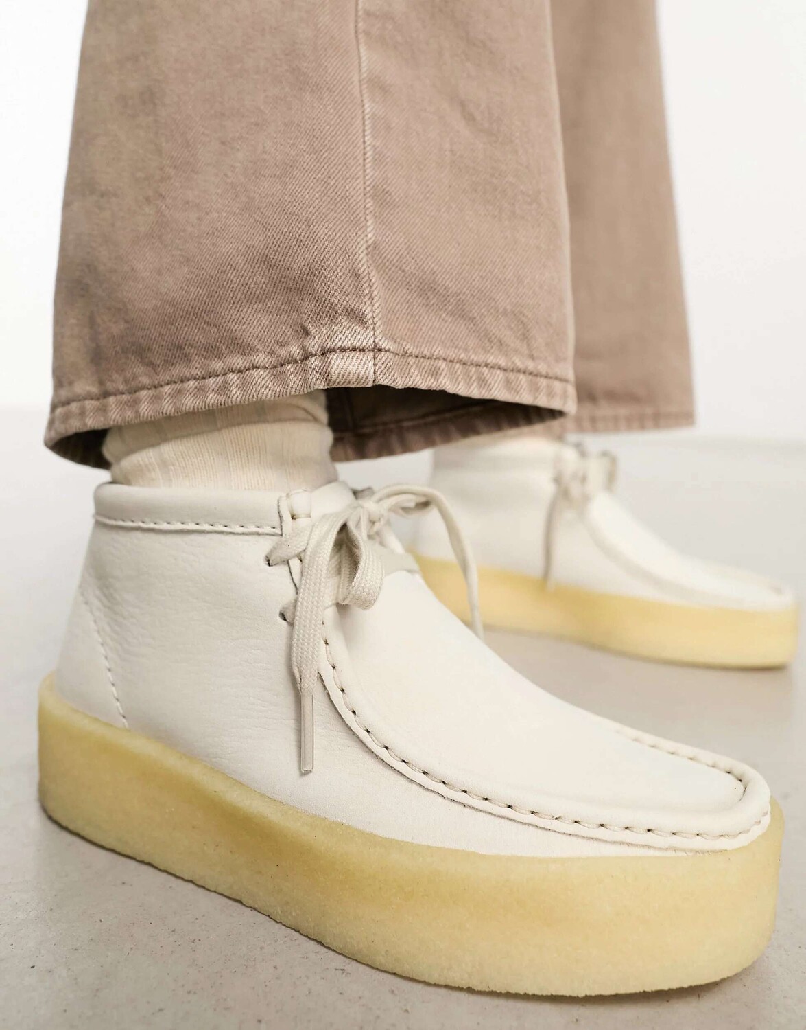 

Ботинки Clarks Originals Wallabee Cup из белой кожи с подошвой