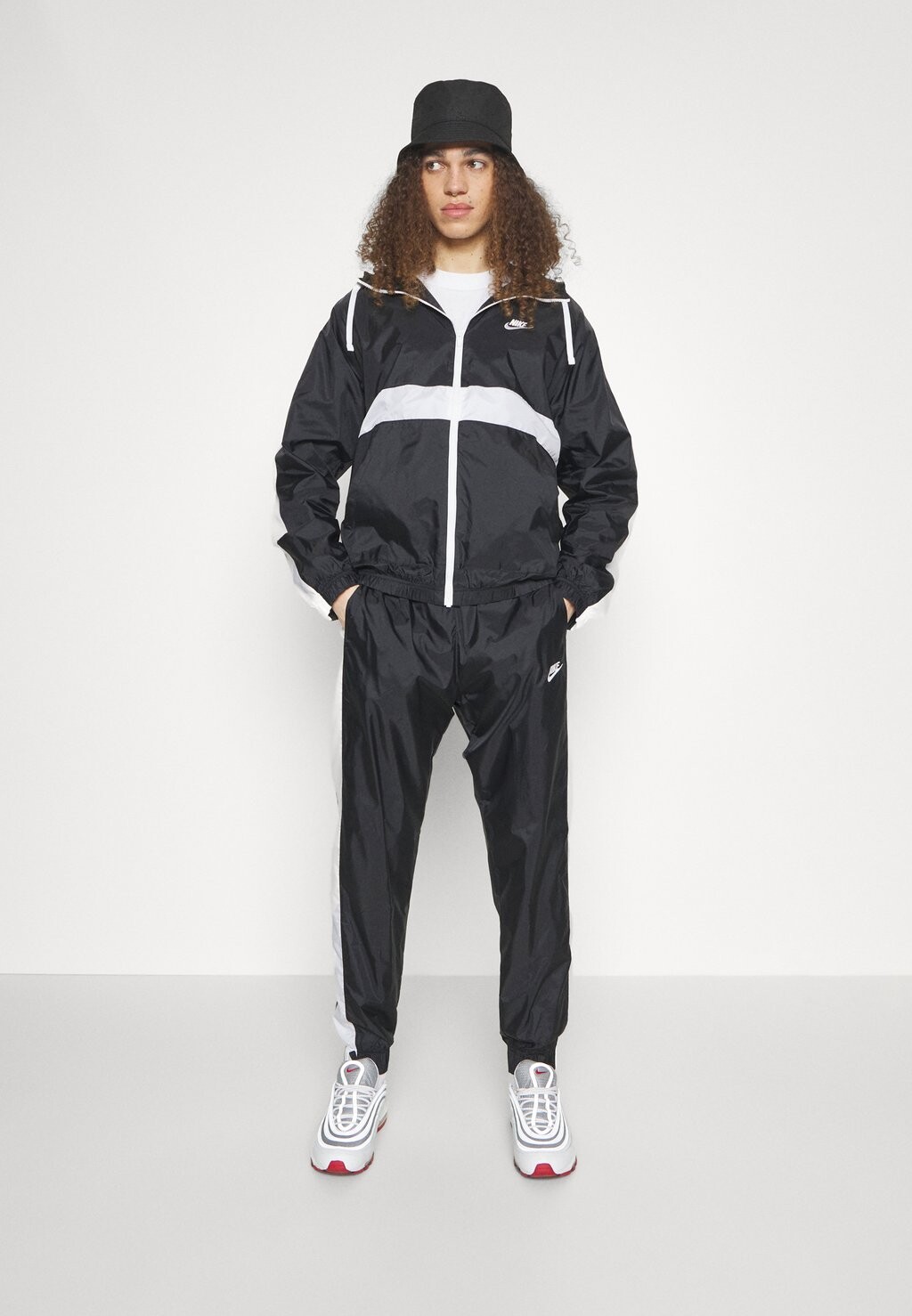 

Спортивный костюм M NSW CE TRK SUIT HD WVN Nike Sportswear, цвет black/white