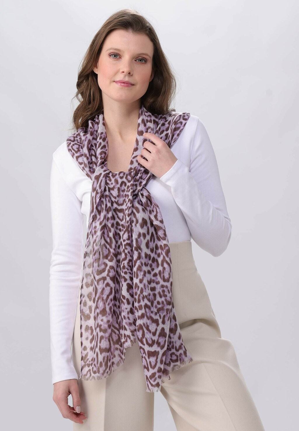 

Шарф ANIMAL LEO PRINT FRAAS, цвет lavender
