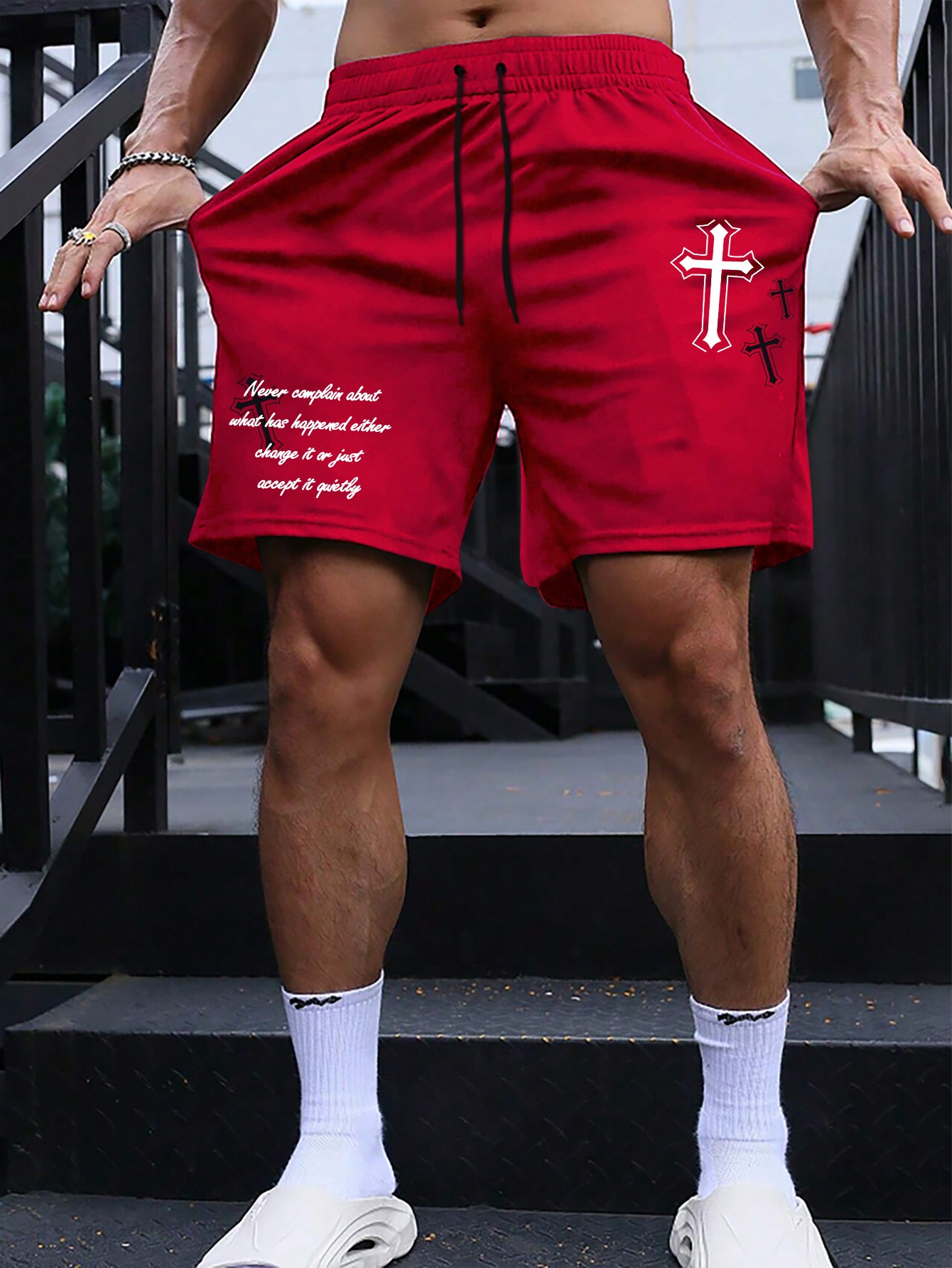 Мужские шорты Manfinity с принтом букв и крестов на завязке на талии, красный