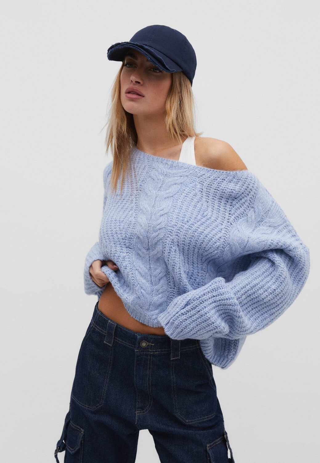

Свитер косой вязки Stradivarius, синий