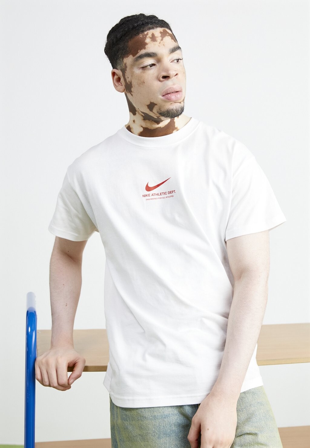 

Футболка с принтом TEE Nike, белый