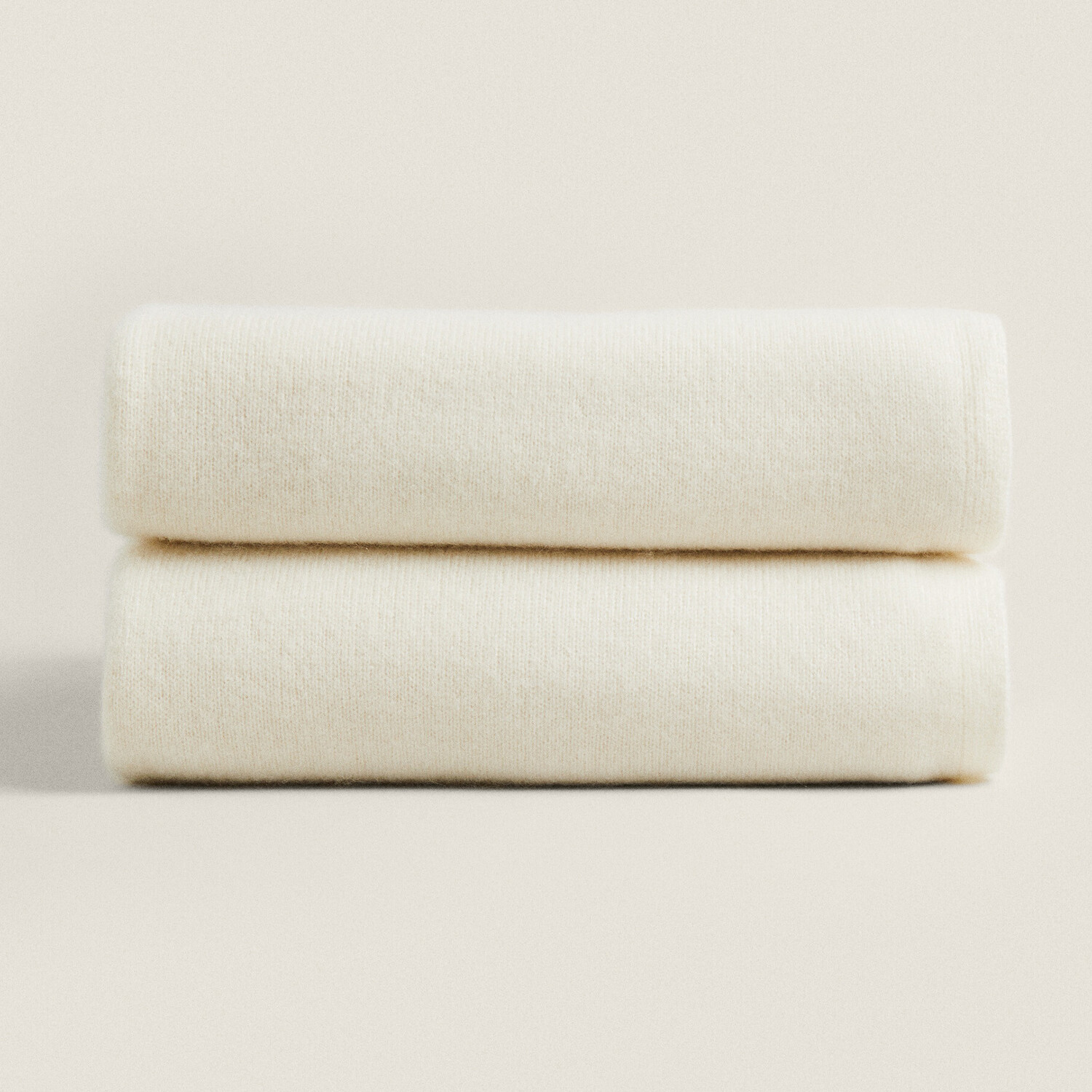 

Плед Zara Home Cashmere Knit, кремовый