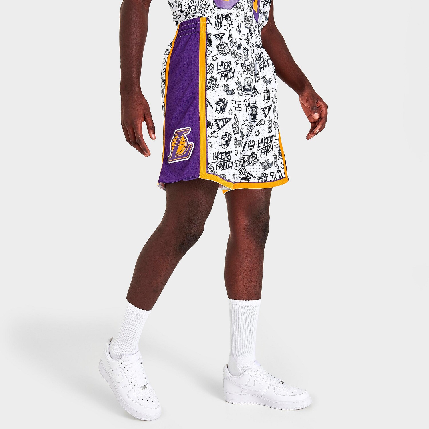 

Мужские шорты Mitchell & Ness Los Angeles Lakers NBA Doodle Swingman, фиолетовый