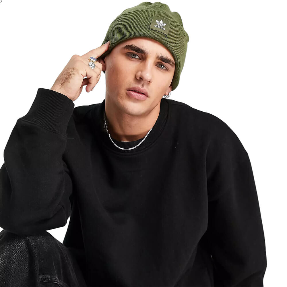 

Шапка-бини Adidas Originals Adicolor Cuff Logo, оливковый