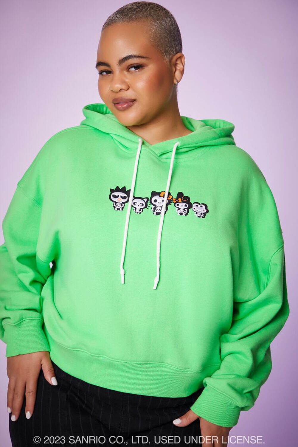 

Плюс размер Толстовка со скелетом Hello Kitty Forever 21, зеленый