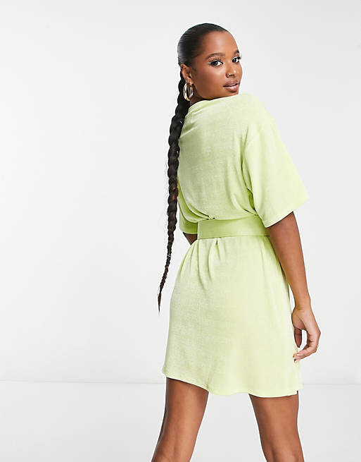 

Светло-зеленое облегающее платье-футболка с поясом ASOS DESIGN Petite, Зеленый