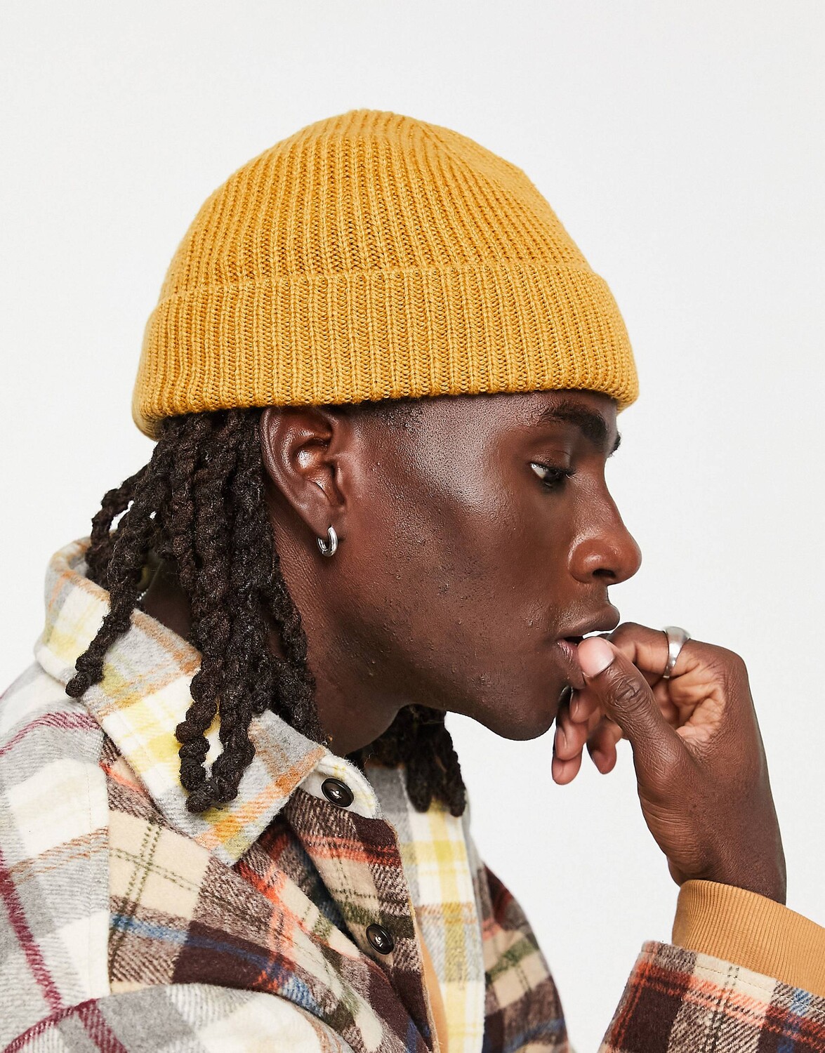 

Горчичная шапка в рубчик ASOS DESIGN fisherman