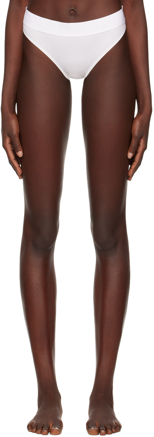 

Белые красивые стринги в рубчик Wolford
