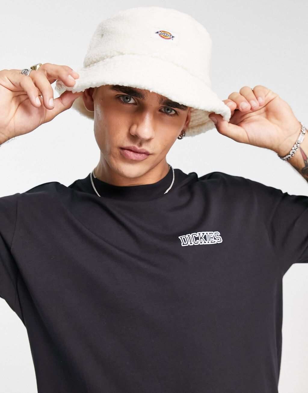 

Белая панама Dickies Red Chute