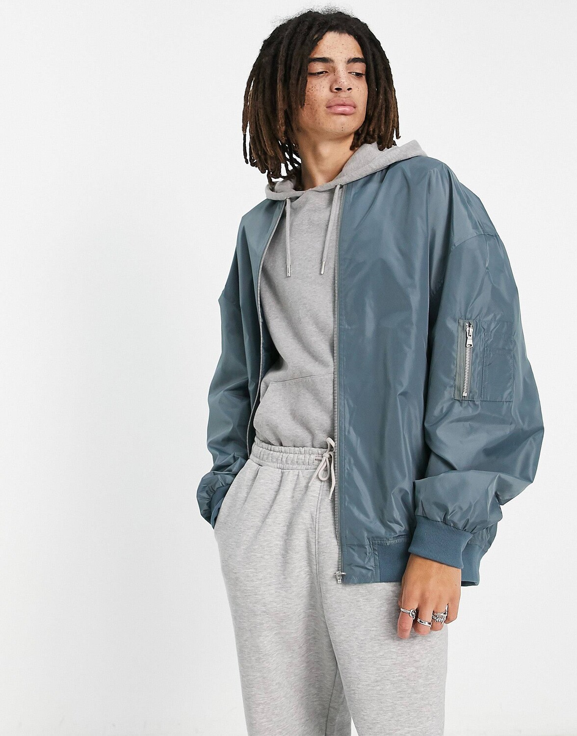 

Синий экстремальный объемный бомбер ASOS DESIGN
