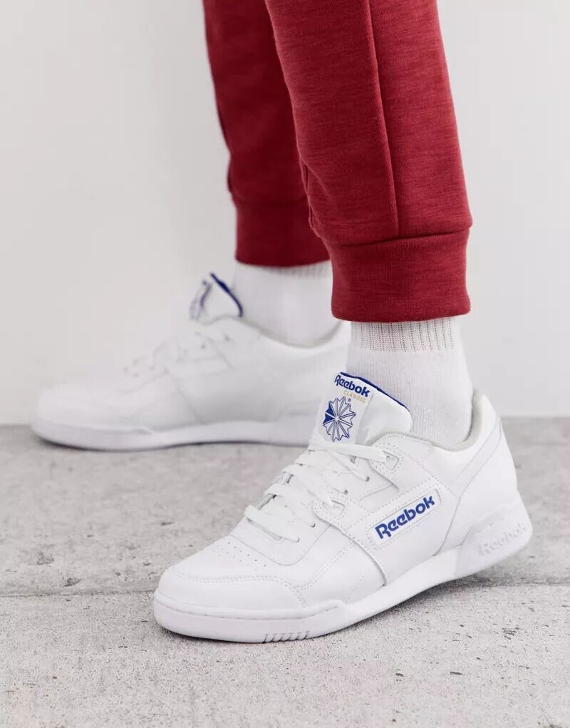 

Белые кроссовки Reebok Workout Plus
